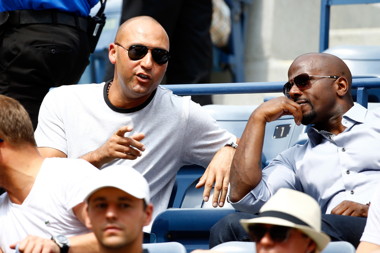 NEW YORK, NY - SEPTEMBER 01: Former New York Yankee Derek Jeter is seen on Day Two of the 2015 US Open at the USTA Billie Jean King National Tennis Center on September 1, 2015 in the Flushing neighborhood of the Queens borough of New York City. (Photo by Al Bello/Getty Images) ORG XMIT: 571780075 ORIG FILE ID: 486164450