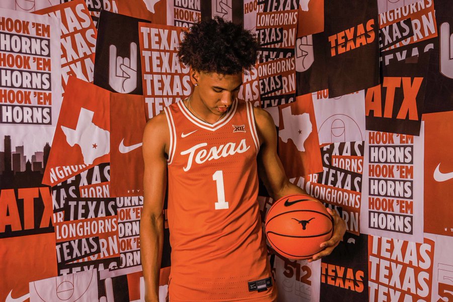 After taking visit to Texas, Top-35 forward Dillon Mitchell eying early signing period decision
